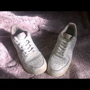 Women’s Nike whit Air Force ones